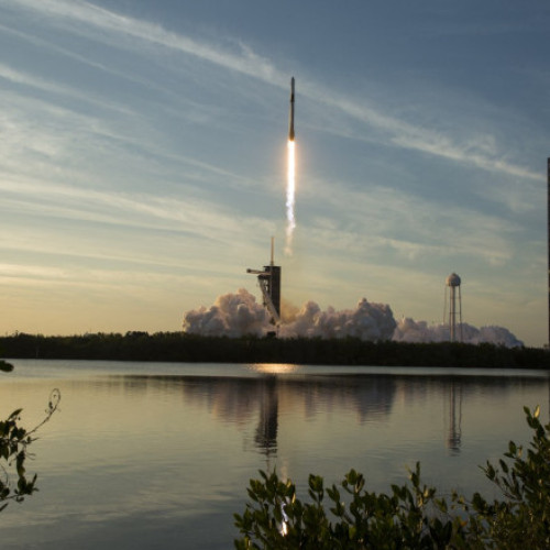 Video Astronauții NASA blocați pe Stația Spațială, mai aproape de revenirea pe Pământ. Misiune SpaceX lansată pentru a-i aduce acasă