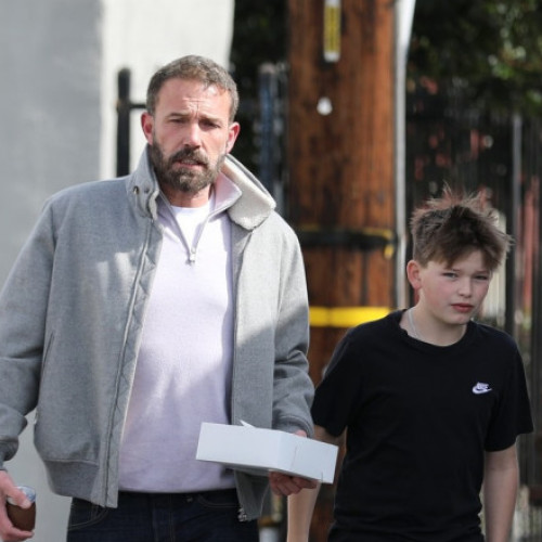 Ben Affleck învață responsabilitatea financiară la băiatul său