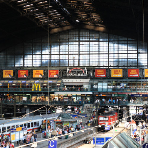 Atac cu arma albă la gara centrală din Hamburg