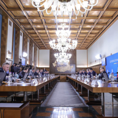 Guvernul va organiza o ședință extraordinară pentru a aproba alocarea de fonduri pentru refacerea infrastructurii afectate de inundații, anunță premierul interimar Catalin Predoiu potrivit digi24.ro. Acesta precizează că, deși guvernul este în prezent în formă interimară, poate lua decizii în limita competențelor constituționale ale mandatului actual.