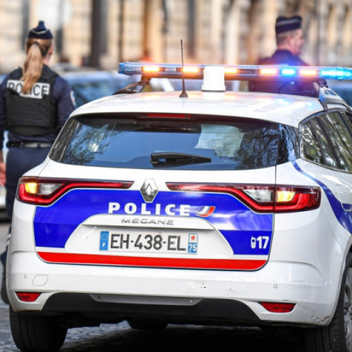 Procuratura națională antiteroristă din Franța a preluat ancheta privind crima comisă acum două luni în departamentul Var, unde tunisianul Hichem Miraoui a fost ucis de un suspect cu legături cu extrema dreaptă, informează digi24.ro. Potrivit sursei, ancheta vizează omor și tentativă de omor, legate de o organizație teroristă, motivată de rasă, etnie sau religie. De asemenea, a fost deschisă o anchetă pentru asociere în scopuri criminale și teroriste.