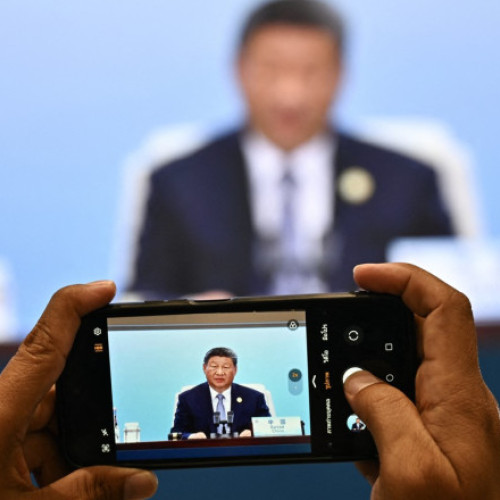 Xi Jinping îndeamnă liderii la o ordine economică și de securitate globală, în timp ce Putin sprijină multipolaritatea