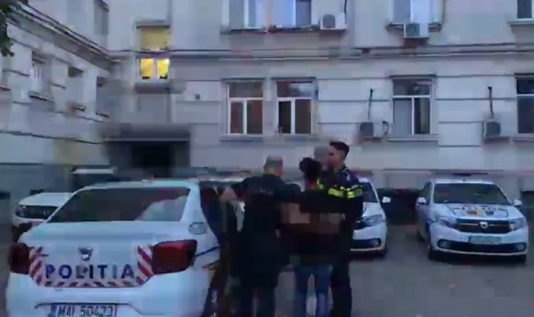 Minor din Craiova prins după ce a sustras o casetă cu bani