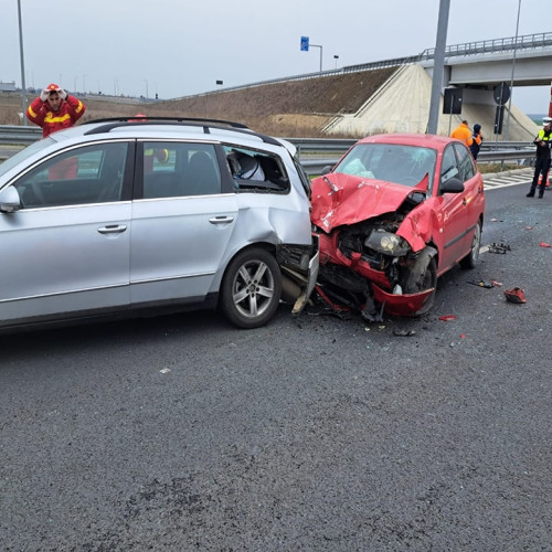 Accident pe DEx Balș-Slatina. Patru răniți în urma coliziunii dintre două mașini