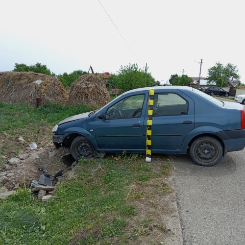 ACCIDENT în VÂLCEA: Femeie rănită în urma unui eveniment rutier la Mădulari